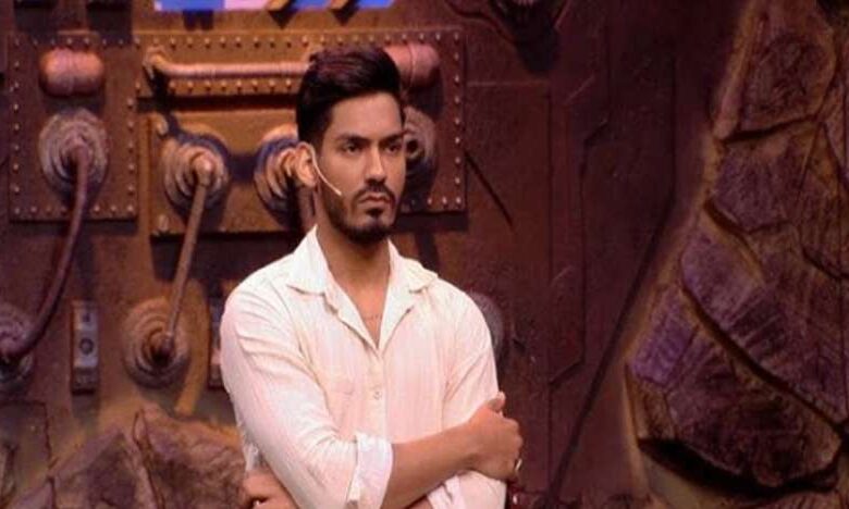 Bigg Boss 18 : दिग्विजय राठी के एविक्शन पर सलमान ने लगाई शिल्पा-चुम और करण की क्लास