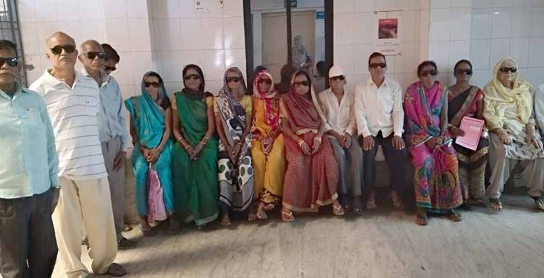 मनेंद्रगढ़ में मोतियाबिंद ऑपरेशन प्रारंभ,17 लोगों को मिली नेत्र ज्योति मनेंद्रगढ़ में मोतियाबिंद ऑपरेशन प्रारंभ,17 लोगों को मिली नेत्र ज्योति