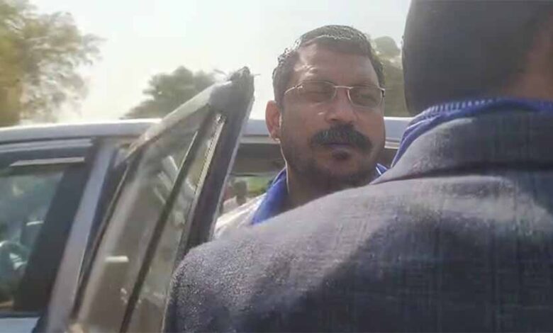 भीम आर्मी प्रमुख चंद्रशेखर आजाद बलौदाबाजार हिंसा के आरोपियों से मिलने पहुंचे जेल भीम आर्मी प्रमुख चंद्रशेखर आजाद बलौदाबाजार हिंसा के आरोपियों से मिलने पहुंचे जेल