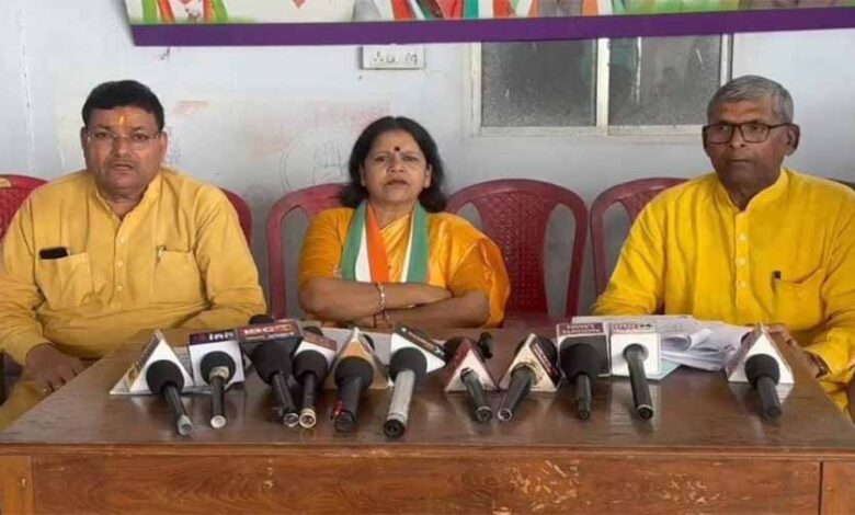 कोहड़िया वार्ड से नरेंद्र देवांगन निर्विरोध पार्षद चुनाव जीत, कांग्रेस ने बीजेपी पर लगाया सत्ता और धन बल के दुरुपयोग का आरोप कोहड़िया वार्ड से नरेंद्र देवांगन निर्विरोध पार्षद चुनाव जीत, कांग्रेस ने बीजेपी पर लगाया सत्ता और धन बल के दुरुपयोग का आरोप