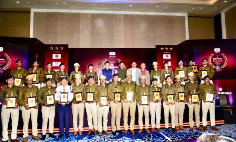 सकारात्मक प्रयासों को प्रोत्साहित करना ही सशक्त समाज की नींव है: उपमुख्यमंत्री राजेन्द्र शुक्ल सकारात्मक प्रयासों को प्रोत्साहित करना ही सशक्त समाज की नींव है: उपमुख्यमंत्री राजेन्द्र शुक्ल