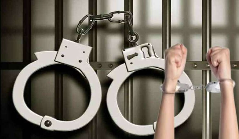 पैसे के विवाद में पत्नी की हत्या करने वाला आरोपी रामेश्वर दीवान गिरफ्तार पैसे के विवाद में पत्नी की हत्या करने वाला आरोपी रामेश्वर दीवान गिरफ्तार