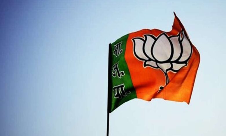 बड़े जिलों की अध्यक्षी होल्ड बड़े जिलों की अध्यक्षी होल्ड