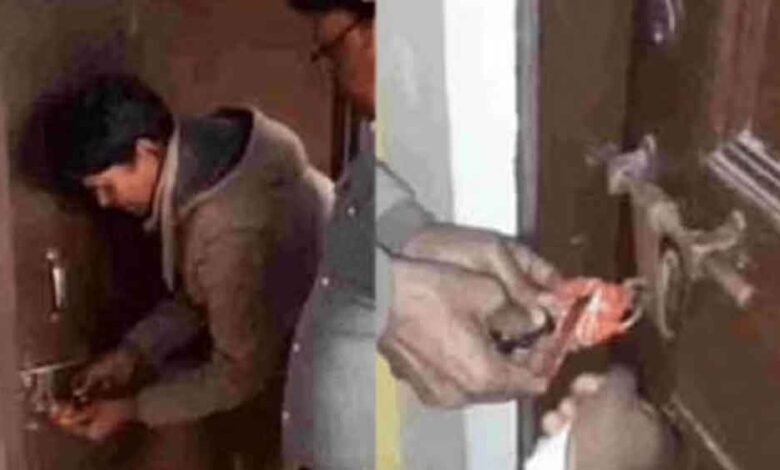 छत्तीसगढ़-कोरबा में छह रिकवरी एजेंटों पर FIR कर एक को भेजा जेल, माइक्रोफाइनेंस बैंकों की कई ब्रांच सील छत्तीसगढ़-कोरबा में छह रिकवरी एजेंटों पर FIR कर एक को भेजा जेल, माइक्रोफाइनेंस बैंकों की कई ब्रांच सील
