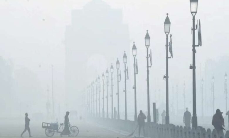 दिल्ली AQI में सुधार, GRAP-4 हटने से मिली राहत दिल्ली AQI में सुधार, GRAP-4 हटने से मिली राहत
