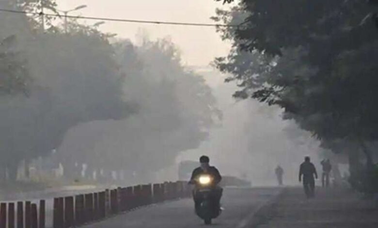 इंदौर में ठंड का असर हुआ कम, कोहरे के कारन मुंबई से आने वाली फ्लाइट्स को किया गया डायवर्ट इंदौर में ठंड का असर हुआ कम, कोहरे के कारन मुंबई से आने वाली फ्लाइट्स को किया गया डायवर्ट