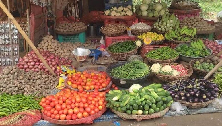 सब्जियों की भरपूर आवक सब्जियों की भरपूर आवक