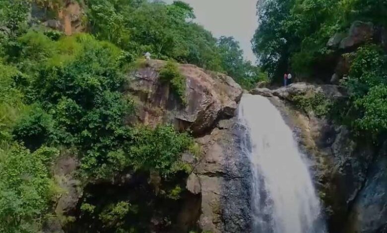 बुढ़मू के तिरु वाटरफॉल में पिकनिक मनाने गए तीन युवकों की पानी में डूबने से मौत बुढ़मू के तिरु वाटरफॉल में पिकनिक मनाने गए तीन युवकों की पानी में डूबने से मौत
