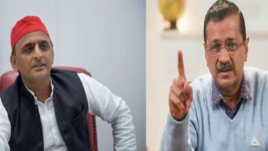 समाजवादी पार्टी के सांसदों के साथ केजरीवाल के लिए प्रचार में उतरे अखिलेश यादव