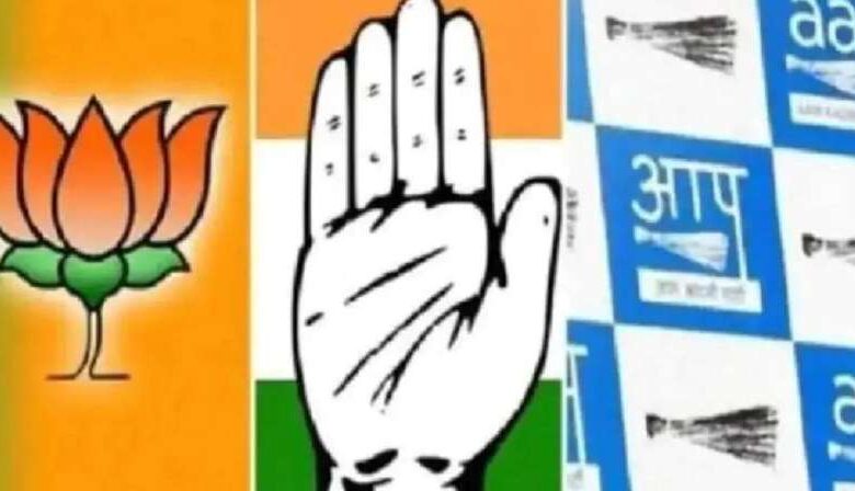 आप और कांग्रेस ने उतार दिए मुस्लिम प्रत्याशी, त्रिकोणीय मुकाबले में फंसी बल्लीमारान सीट आप और कांग्रेस ने उतार दिए मुस्लिम प्रत्याशी, त्रिकोणीय मुकाबले में फंसी बल्लीमारान सीट