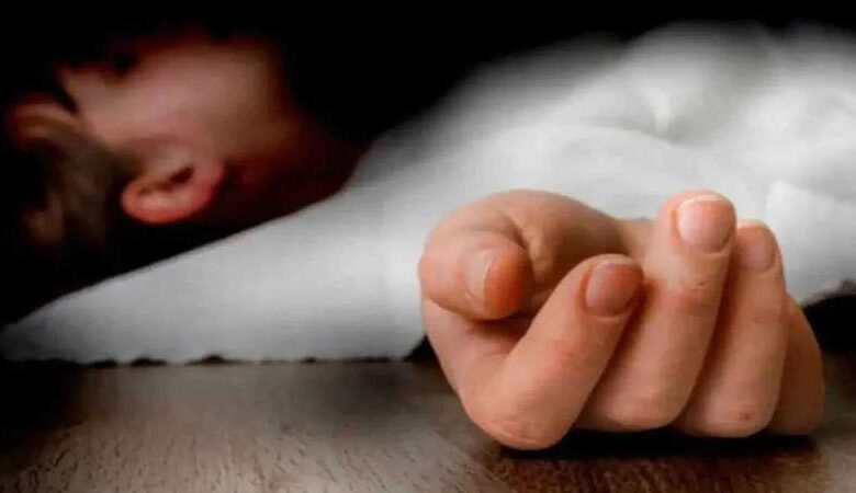 मकान का जर्जर गेट गिरने से 9 वर्षीय बच्चे की दबकर मौत मकान का जर्जर गेट गिरने से 9 वर्षीय बच्चे की दबकर मौत