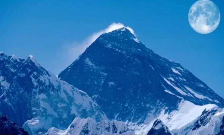 माउंट एवरेस्ट से 100 गुना ऊंचे पर्वतों की खोज, वैज्ञानिक भी हैरान माउंट एवरेस्ट से 100 गुना ऊंचे पर्वतों की खोज, वैज्ञानिक भी हैरान