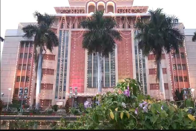 अधर में प्रशासनिक पुनर्गठन आयोग अधर में प्रशासनिक पुनर्गठन आयोग