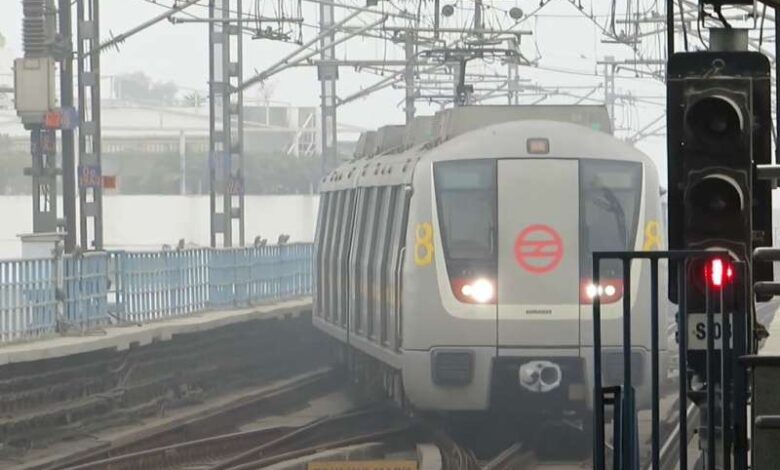 DMRC गणतंत्र दिवस के लिए दिल्ली मेट्रो की सेवाएं सुबह 3:00 बजे से करेगी शुरू DMRC गणतंत्र दिवस के लिए दिल्ली मेट्रो की सेवाएं सुबह 3:00 बजे से करेगी शुरू