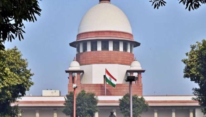 सुप्रीम कोर्ट ने शाही ईदगाह के सर्वे पर इलाहाबाद हाई कोर्ट के फैसले पर लगाई रोक सुप्रीम कोर्ट ने शाही ईदगाह के सर्वे पर इलाहाबाद हाई कोर्ट के फैसले पर लगाई रोक
