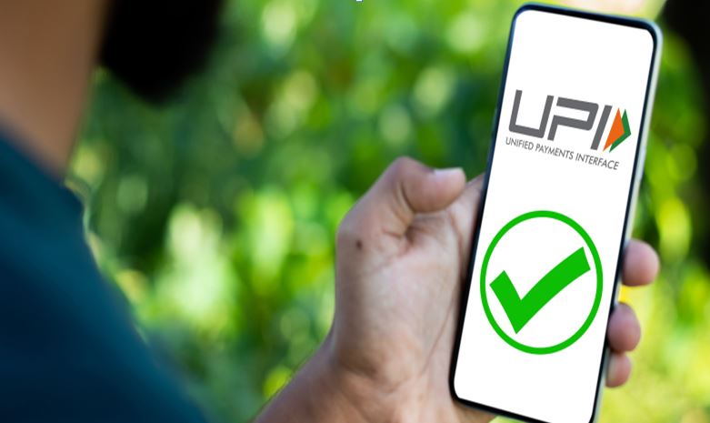 ने UPI ट्रांजेक्शन्स को लेकर बदलें नियम, 1 फरवरी से कुछ लेन-देन पर होगी रोक ने UPI ट्रांजेक्शन्स को लेकर बदलें नियम, 1 फरवरी से कुछ लेन-देन पर होगी रोक