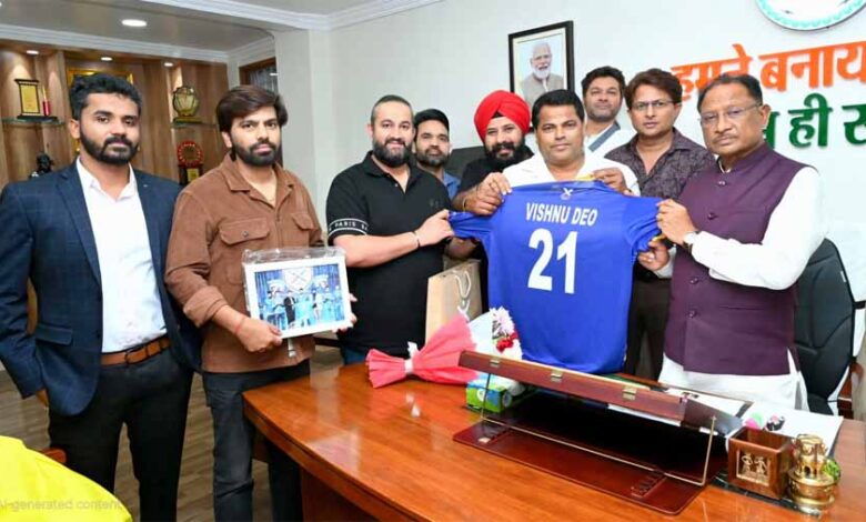 लेजेन्ड 90 की आयोजक समिति ने मुख्यमंत्री साय से मुलाकात कर जर्सी भेंट की तथा प्रतियोगिता में किया आंमत्रित लेजेन्ड 90 की आयोजक समिति ने मुख्यमंत्री साय से मुलाकात कर जर्सी भेंट की तथा प्रतियोगिता में किया आंमत्रित