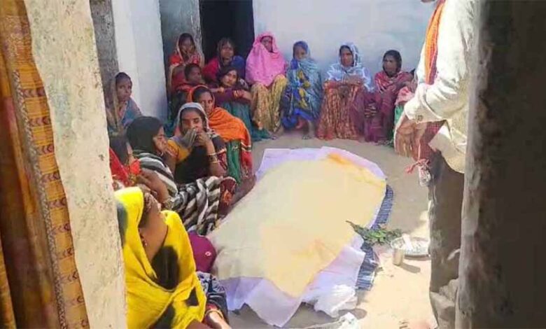 बिलासपुर में महुआ शराब पीने से चार लोगों की मौत बिलासपुर में महुआ शराब पीने से चार लोगों की मौत