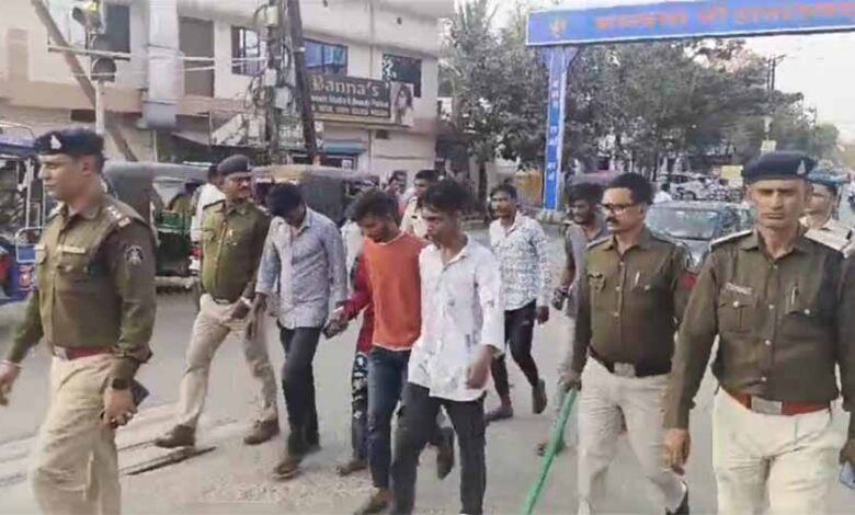 पारिवारिक कार्यक्रम में घुसकर 3 लोगों को किया था घायल करे वाले 7 आरोपी गिरफ्तार पारिवारिक कार्यक्रम में घुसकर 3 लोगों को किया था घायल करे वाले 7 आरोपी गिरफ्तार
