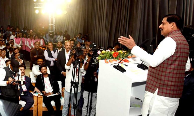 मप्र देश के सबसे तेज़ी से विकसित होने वाले राज्यों में है शामिल : मुख्यमंत्री मप्र देश के सबसे तेज़ी से विकसित होने वाले राज्यों में है शामिल : मुख्यमंत्री