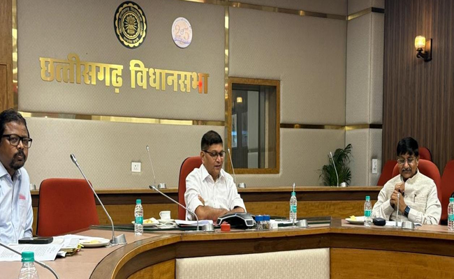 मुख्य सचिव श्री अमिताभ जैन ने सड़क पर जन्मदिन मनाने और सार्वजनिक यातायात को बाधित करने वालों पर कड़ी कार्यवाही करने के दिए निर्देश मुख्य सचिव श्री अमिताभ जैन ने सड़क पर जन्मदिन मनाने और सार्वजनिक यातायात को बाधित करने वालों पर कड़ी कार्यवाही करने के दिए निर्देश