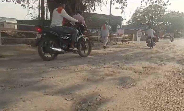 मरम्मत का इंतजार कर रहा मुंगेली-बिलासपुर के बीच बना अंग्रेजों के जमाने का पुल