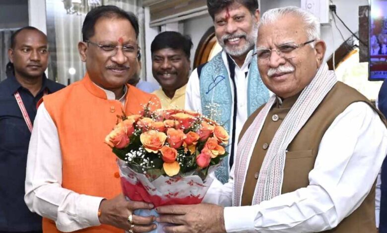 मुख्यमंत्री विष्णु देव साय से केन्द्रीय आवास और शहरी विकास मंत्री मनोहर लाल खट्टर ने सौजन्य मुलाकात की मुख्यमंत्री विष्णु देव साय से केन्द्रीय आवास और शहरी विकास मंत्री मनोहर लाल खट्टर ने सौजन्य मुलाकात की
