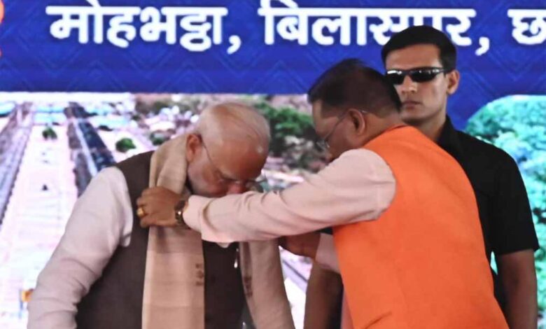 छत्तीसगढ़ को 33 हजार करोड़ रुपये की सौगात, CM विष्णु देव साय ने PM मोदी का जताया आभार छत्तीसगढ़ को 33 हजार करोड़ रुपये की सौगात, CM विष्णु देव साय ने PM मोदी का जताया आभार