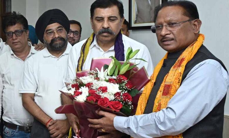 बजट में ई -वे बिल की लिमिट बढ़ाने और वेट में छूट की घोषणा पर छत्तीसगढ़ चैंबर ऑफ कॉमर्स ने मुख्यमंत्री साय के प्रति किया आभार प्रकट बजट में ई -वे बिल की लिमिट बढ़ाने और वेट में छूट की घोषणा पर छत्तीसगढ़ चैंबर ऑफ कॉमर्स ने मुख्यमंत्री साय के प्रति किया आभार प्रकट