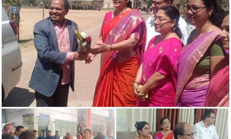 अंतर्राष्ट्रीय महिला दिवस के अवसर पर सरगुजा विश्वविद्यालय के कुलपति ने किया मनेंद्रगढ़ महाविद्यालय का दौरा अंतर्राष्ट्रीय महिला दिवस के अवसर पर सरगुजा विश्वविद्यालय के कुलपति ने किया मनेंद्रगढ़ महाविद्यालय का दौरा