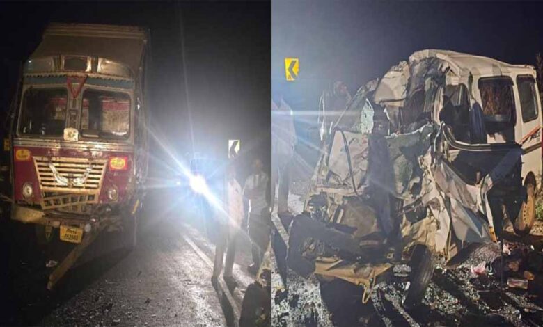 महासमुंद में सड़क हादसा :  कंटेनर ने कार को मारी टक्कर 3 की मौत, 6 घायल