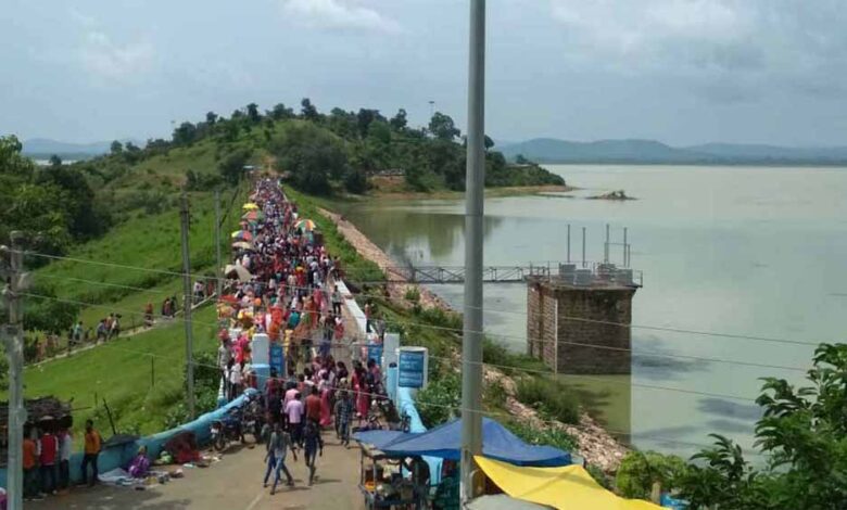 ग्रामीण इलाकों में निस्तारी तालाबों को भरने के लिए खूंटाघाट जलाशय से छोड़ा जाएगा पानी ग्रामीण इलाकों में निस्तारी तालाबों को भरने के लिए खूंटाघाट जलाशय से छोड़ा जाएगा पानी