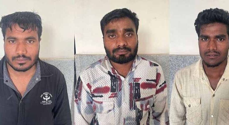 रायपुर में ATS की बड़ी कार्रवाई, फर्जी दस्तावेजों से भारतीय पहचान बनाने वाले बांग्लादेशी घुसपैठियों के पासपोर्ट रद्द रायपुर में ATS की बड़ी कार्रवाई, फर्जी दस्तावेजों से भारतीय पहचान बनाने वाले बांग्लादेशी घुसपैठियों के पासपोर्ट रद्द