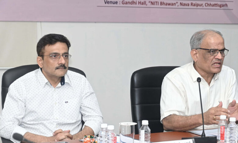 रायपुर : राज्य नीति आयोग, छत्तीसगढ़ द्वारा मानिटरिंग एवं इवैल्यूएशन पर दो दिवसीय कार्यशाला का सफल समापन रायपुर : राज्य नीति आयोग, छत्तीसगढ़ द्वारा मानिटरिंग एवं इवैल्यूएशन पर दो दिवसीय कार्यशाला का सफल समापन