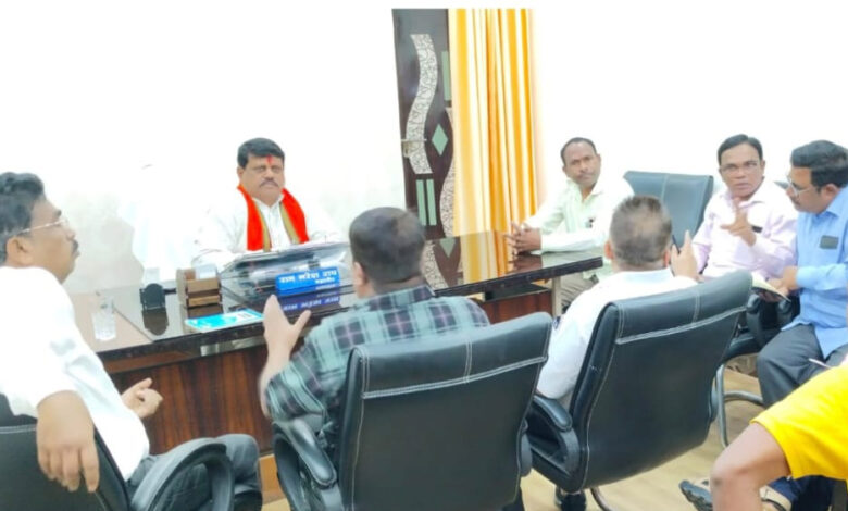 नगर निगम महापौर ने एसईसीएल, पीएचई व सीएससीबी के अधिकारियों की ली आवश्यक बैठक