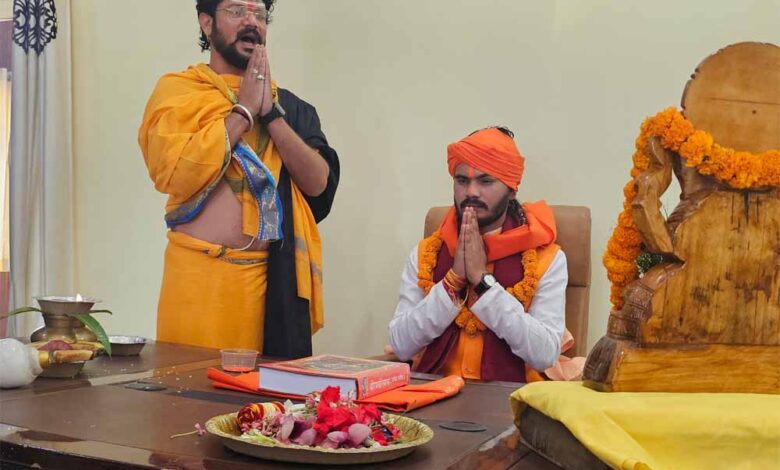 गौरी शंकर कश्यप ने चेंबर प्रवेश कर संभाला काम काज