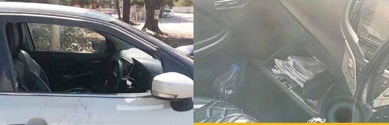 बाइक सवार नकाबपोशों ने पीडीएस ट्रांसपोर्टर के कार का शीशा तोड़ा 1.5 लाख रुपये लेकर फरार बाइक सवार नकाबपोशों ने पीडीएस ट्रांसपोर्टर के कार का शीशा तोड़ा 1.5 लाख रुपये लेकर फरार