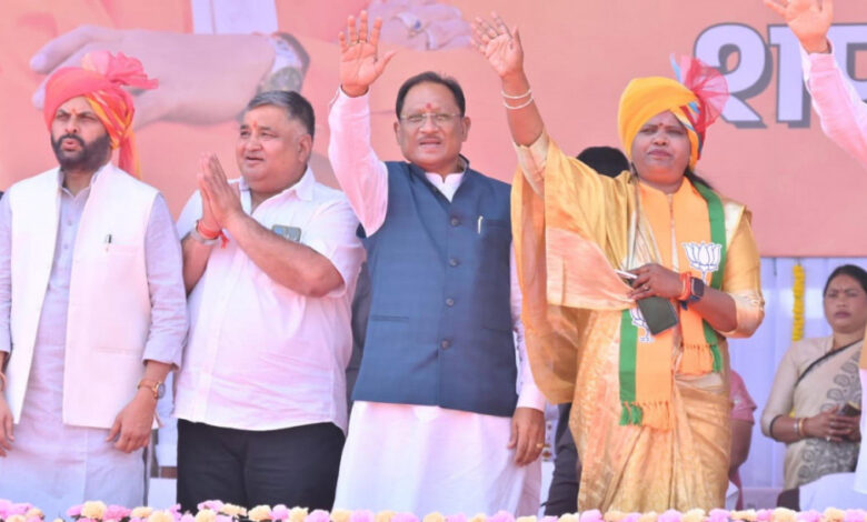 मुख्यमंत्री विष्णुदेव साय एवं विधानसभा अध्यक्ष डॉ. रमन सिंह की उपस्थिति में लोकतंत्र के नवयुग का शुभारंभ मुख्यमंत्री विष्णुदेव साय एवं विधानसभा अध्यक्ष डॉ. रमन सिंह की उपस्थिति में लोकतंत्र के नवयुग का शुभारंभ