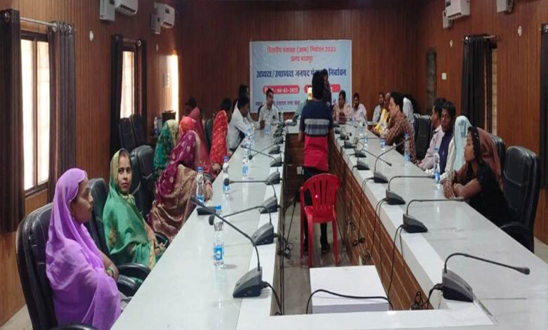 भरतपुर जनपद पंचायत अध्यक्ष पद पर माया प्रताप सिंह एवं उपाध्यक्ष पद पर हीरालाल मौर्य हुए निर्वाचित भरतपुर जनपद पंचायत अध्यक्ष पद पर माया प्रताप सिंह एवं उपाध्यक्ष पद पर हीरालाल मौर्य हुए निर्वाचित