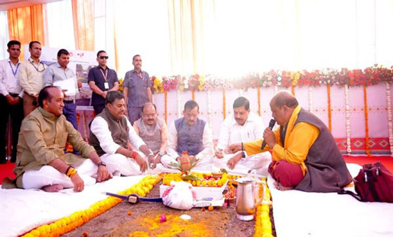 रायपुर : बजट में ई -वे बिल की लिमिट बढ़ाने और वेट में छूट की घोषणा पर CG चैंबर ऑफ कॉमर्स ने मुख्यमंत्री साय के प्रति किया आभार प्रकट रायपुर : बजट में ई -वे बिल की लिमिट बढ़ाने और वेट में छूट की घोषणा पर CG चैंबर ऑफ कॉमर्स ने मुख्यमंत्री साय के प्रति किया आभार प्रकट