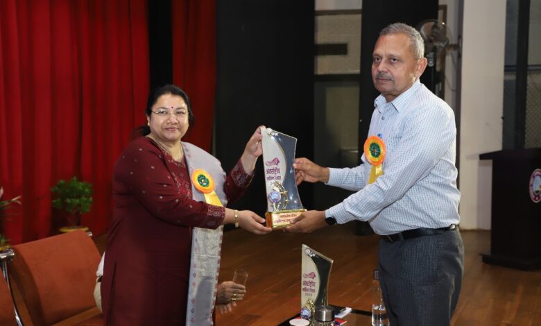 International Women’s Day2025: अंतर्राष्ट्रीय महिला दिवस पर एम.पी. ट्रांसको की मातृशक्ति का किया गया सम्मान… International Women’s Day2025: अंतर्राष्ट्रीय महिला दिवस पर एम.पी. ट्रांसको की मातृशक्ति का किया गया सम्मान…