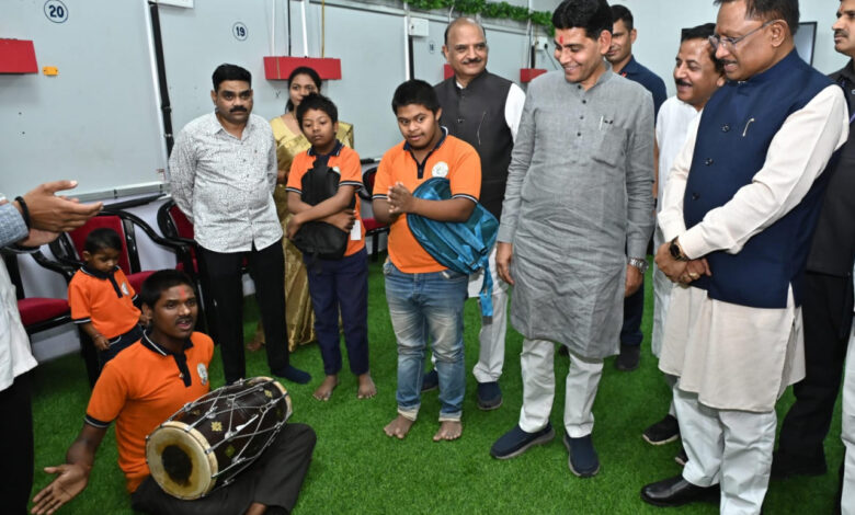 CG News: मुख्यमंत्री विष्णु देव साय ने किया मनोविकास केंद्र का अवलोकन,कहा – यह मानवता की सच्ची सेवा है… CG News: मुख्यमंत्री विष्णु देव साय ने किया मनोविकास केंद्र का अवलोकन,कहा – यह मानवता की सच्ची सेवा है…