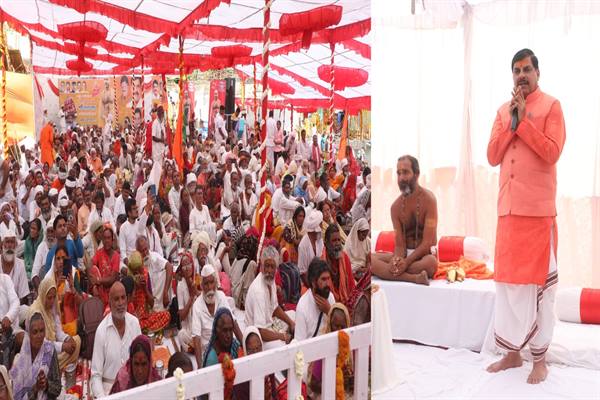 मुख्यमंत्री डॉ. यादव ने की ओंकारेश्वर में माँ नर्मदा की पूजा और आरती, कहा- श्रीकृष्ण ने जहां की लीलाएं और जहां पड़े उनके चरण, सभी देवस्थानों को तीर्थ के रूप में करेंगे विकसित… मुख्यमंत्री डॉ. यादव ने की ओंकारेश्वर में माँ नर्मदा की पूजा और आरती, कहा- श्रीकृष्ण ने जहां की लीलाएं और जहां पड़े उनके चरण, सभी देवस्थानों को तीर्थ के रूप में करेंगे विकसित…
