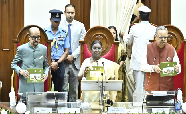 लोकतांत्रिक परंपराओं की मिसाल है छत्तीसगढ़ विधानसभा: मुख्यमंत्री श्री साय लोकतांत्रिक परंपराओं की मिसाल है छत्तीसगढ़ विधानसभा: मुख्यमंत्री श्री साय
