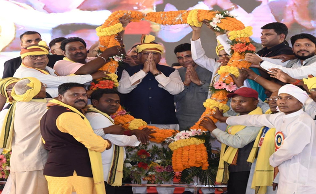 प्रधानमंत्री श्री नरेंद्र मोदी बिलासपुर में 33,700 करोड़ रुपये से अधिक की लागत वाली कई विकास परियोजनाओं की आधारशिला रखेंगे, उनके संचालन का शुभारम्भ करेंगे और राष्ट्र को समर्पित करेंगे