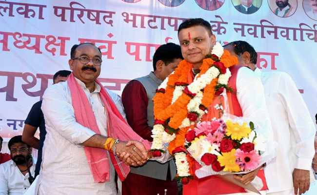 शहरों के चहुंमुखी विकास में स्थानीय निकायों का भरपूर सहयोग करेगी सरकार – श्री अरुण साव शहरों के चहुंमुखी विकास में स्थानीय निकायों का भरपूर सहयोग करेगी सरकार – श्री अरुण साव