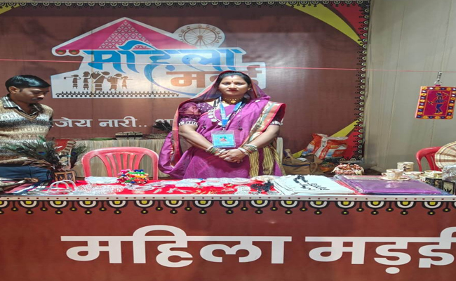 राज्य स्तरीय महिला मड़ई को लोगों का मिल रहा अच्छा प्रतिसाद राज्य स्तरीय महिला मड़ई को लोगों का मिल रहा अच्छा प्रतिसाद