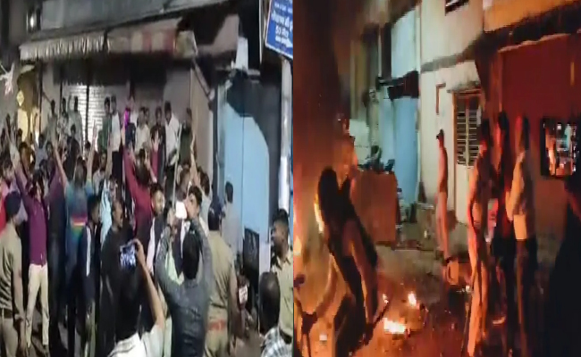 महू में भारत की जीत के बाद जश्न मना रहे लोगों पर पथराव, उपद्रवियों ने फूंके वाहन, पुलिस अलर्ट महू में भारत की जीत के बाद जश्न मना रहे लोगों पर पथराव, उपद्रवियों ने फूंके वाहन, पुलिस अलर्ट