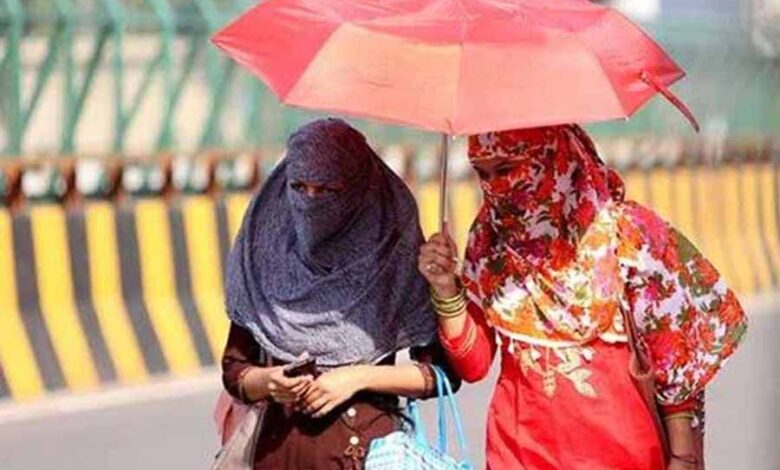 छत्तीसगढ़ में फिर बढ़ेगी गर्मी, तापमान में हो सकती है वृद्धि छत्तीसगढ़ में फिर बढ़ेगी गर्मी, तापमान में हो सकती है वृद्धि