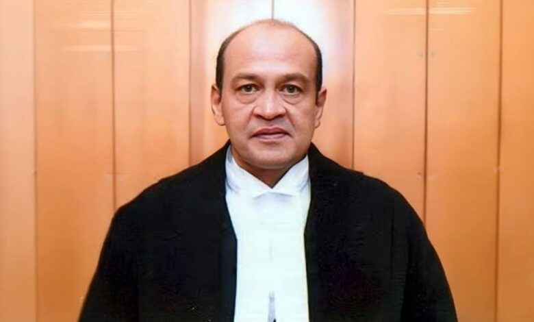 न्यायमूर्ति वर्मा के घर से नकदी बरामदगी पर जांच समिति ने रिपोर्ट सौंपी न्यायमूर्ति वर्मा के घर से नकदी बरामदगी पर जांच समिति ने रिपोर्ट सौंपी